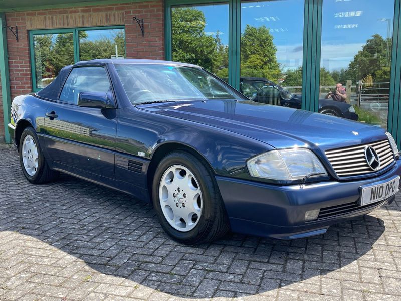 Mercedes-Benz SL Class - 1