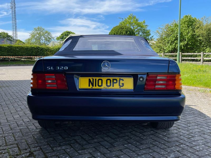 Mercedes-Benz SL Class - 3