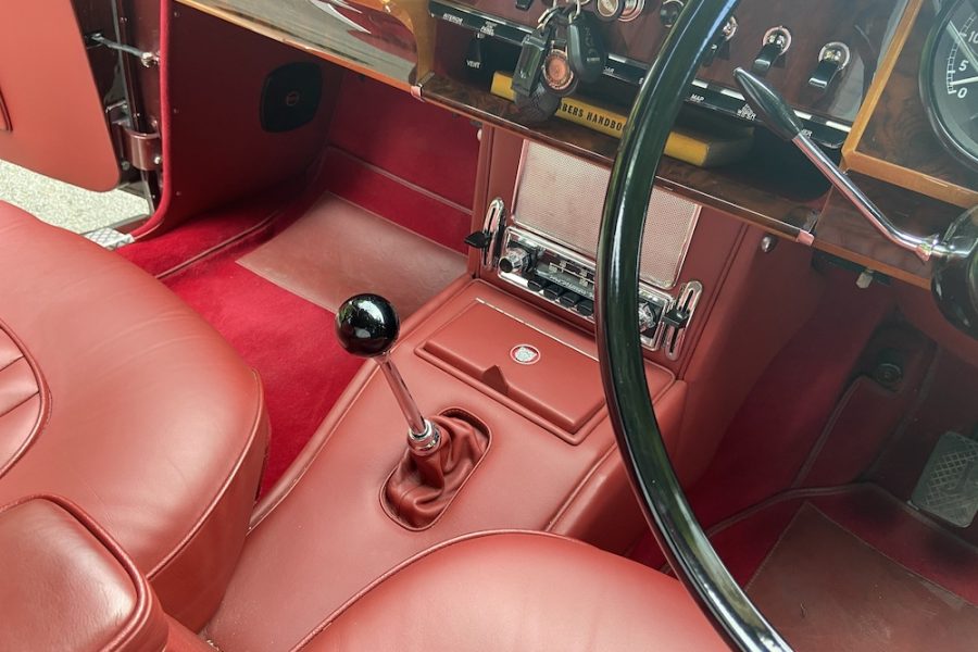 1961 Jaguar MK11 - 15