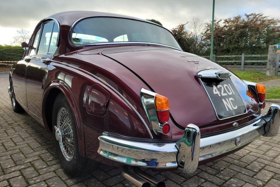 1961 Jaguar MK11 - 9