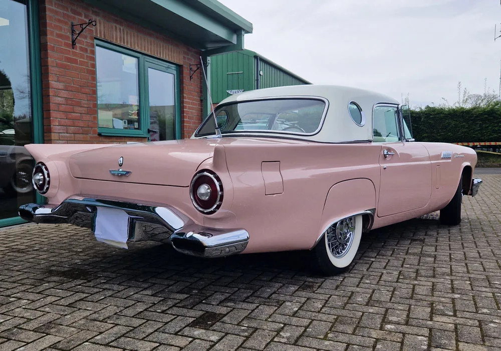 1957 Ford Thunderbird | Classic Car Restoration | Carrosserie