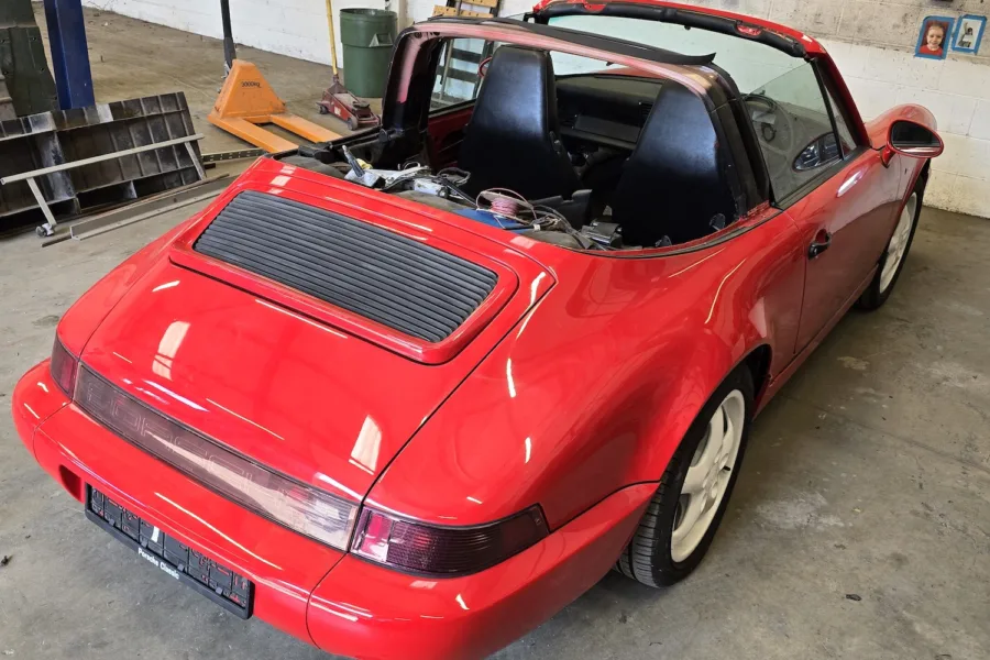 1990 Porsche 911 - 4th April 2025 - Classic Car Restoration - Carrosserie - 9