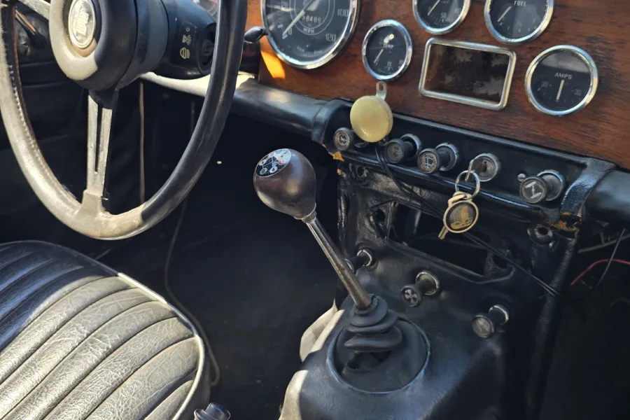 1966 Triumph TR4 IRS - 15th August 2025 - Classic Car Restoration - Carrosserie - 35