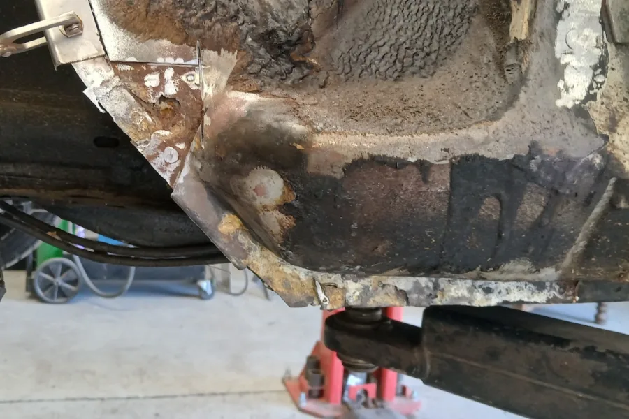 1987 Ford Capri 2.8i - 24th July 2025 - Classic Car Restoration - Carrosserie - 17