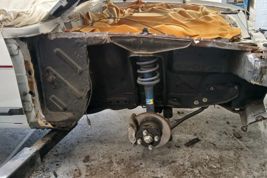 1987 Ford Capri 2.8i - 24th July 2025 - Classic Car Restoration - Carrosserie - 4