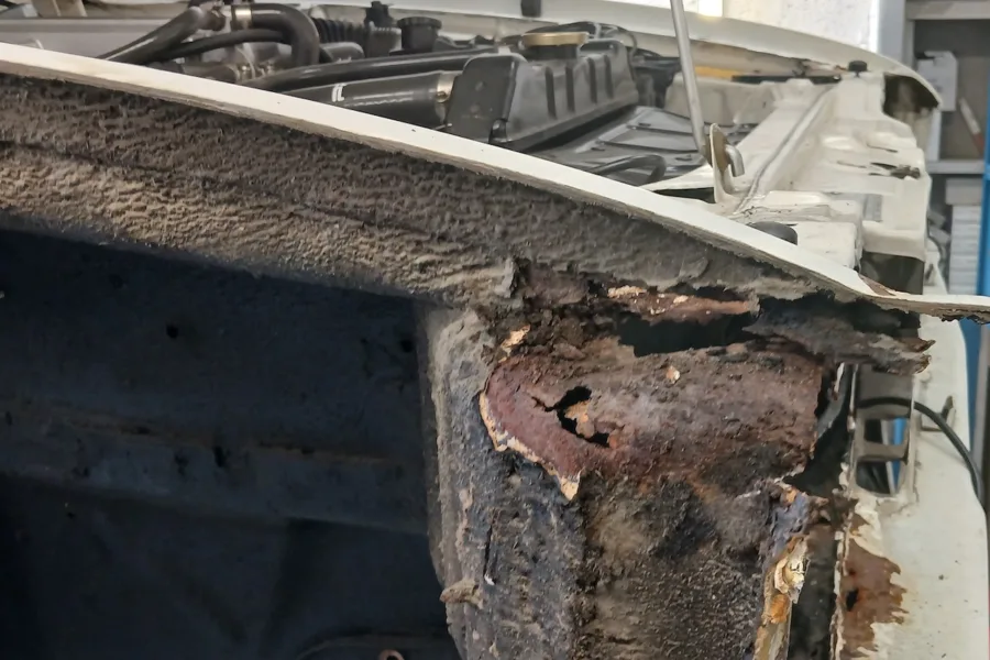 1987 Ford Capri 2.8i - 24th July 2025 - Classic Car Restoration - Carrosserie - 9