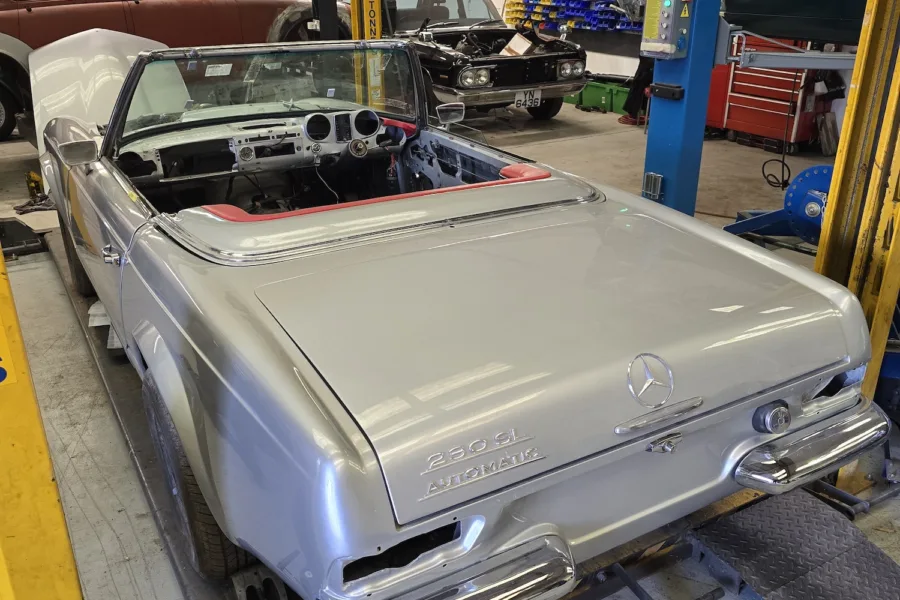 1967 Mercedes 230sl Automatic - 12th September 2025 - Classic Car Restoration - Carrosserie - 11
