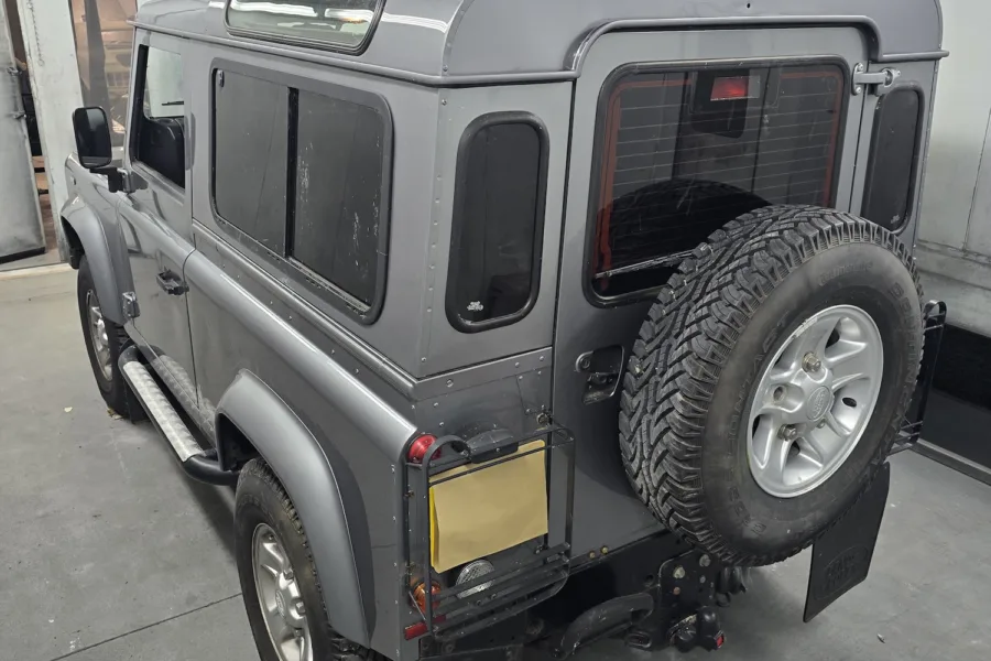 2012 Land Rover Defender - 12th September 2025 - Classic Car Restoration - Carrosserie - 11