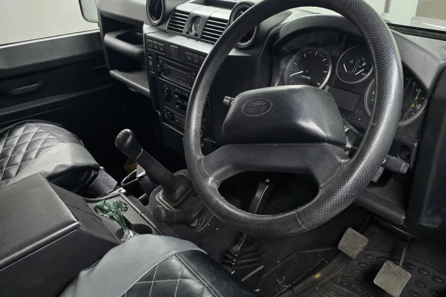 2012 Land Rover Defender - 12th September 2025 - Classic Car Restoration - Carrosserie - 21