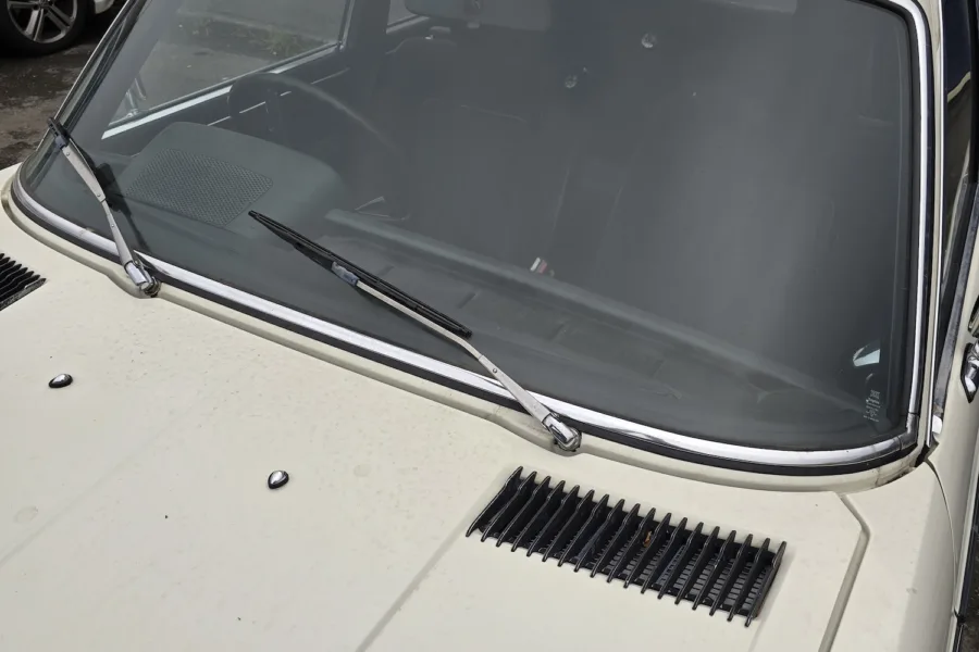 1971 BMW 3.0 CS - 7th November 2025 - Carrosserie - 19