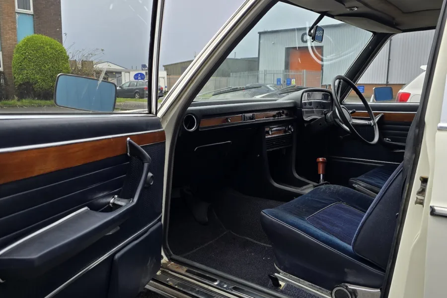 1971 BMW 3.0 CS - 7th November 2025 - Carrosserie - 25