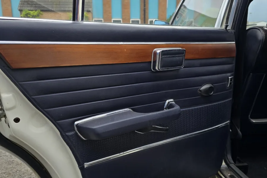 1971 BMW 3.0 CS - 7th November 2025 - Carrosserie - 30