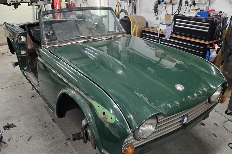 1966 Triumph TR4 IRS - 28th November 2025 - Classic Car Restoration - Carrosserie - 1