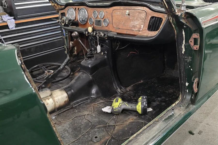 1966 Triumph TR4 IRS - 28th November 2025 - Classic Car Restoration - Carrosserie - 15