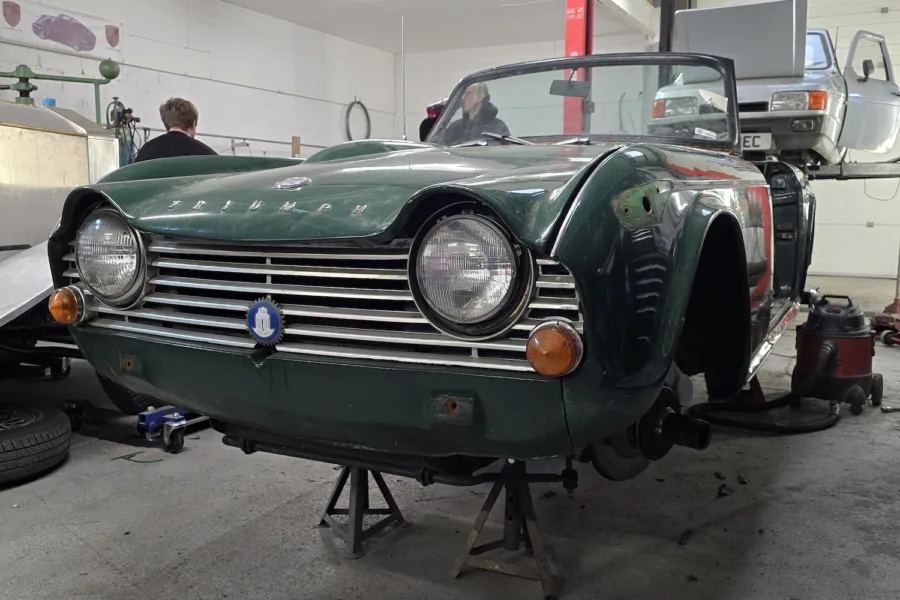 1966 Triumph TR4 IRS - 28th November 2025 - Classic Car Restoration - Carrosserie - 8