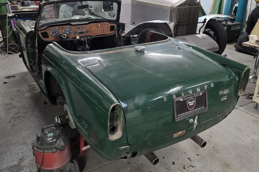 1966 Triumph TR4 IRS - 28th November 2025 - Classic Car Restoration - Carrosserie - 9