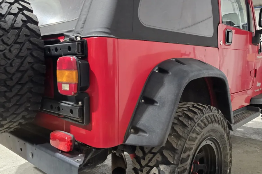 2005 Jeep Wrangler - 20th February 2026 - Classic Car Restoration - Carrosserie - 18