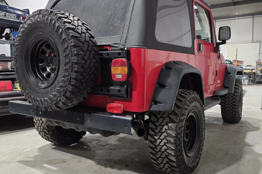 2005 Jeep Wrangler - 20th February 2026 - Classic Car Restoration - Carrosserie - 3