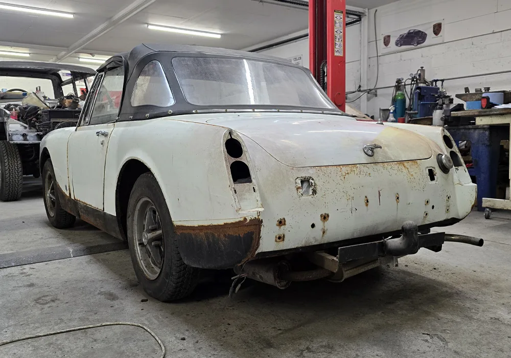 1970 MG Midget RWA | Classic Car Restoration | Carrosserie