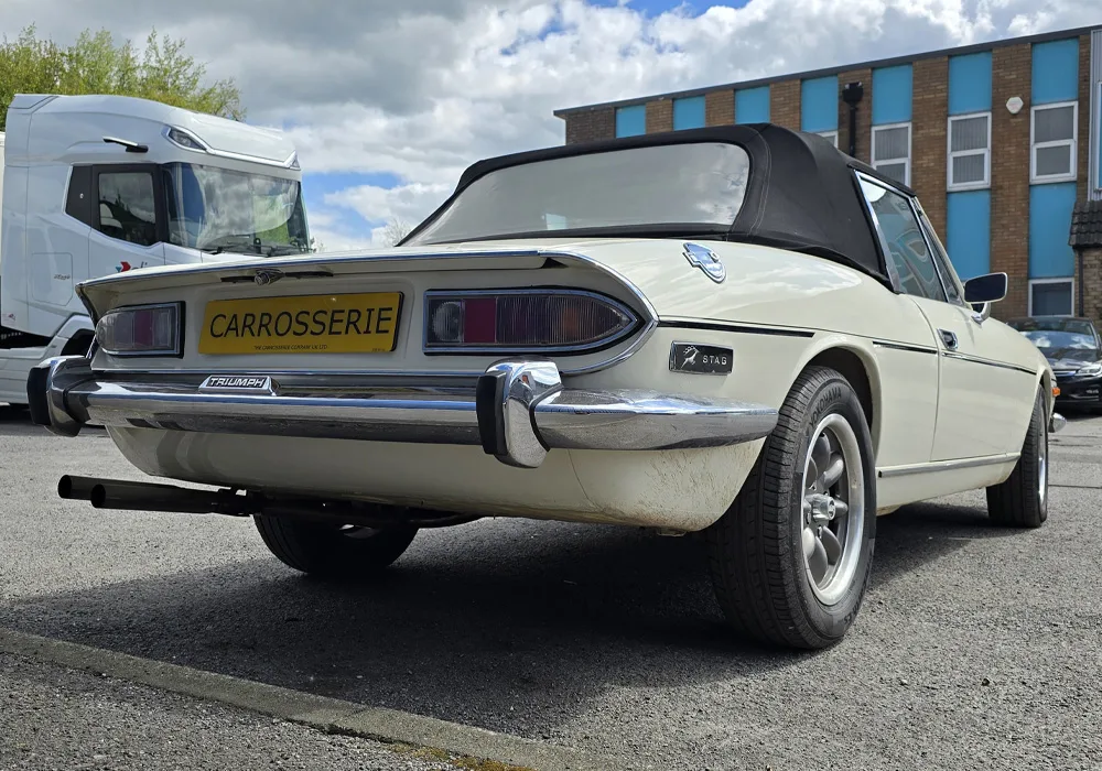 1974 Triumph Stag | Classic Car Restoration | Carrosserie